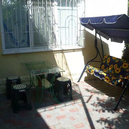 White House Apartments Odessa Chambre photo