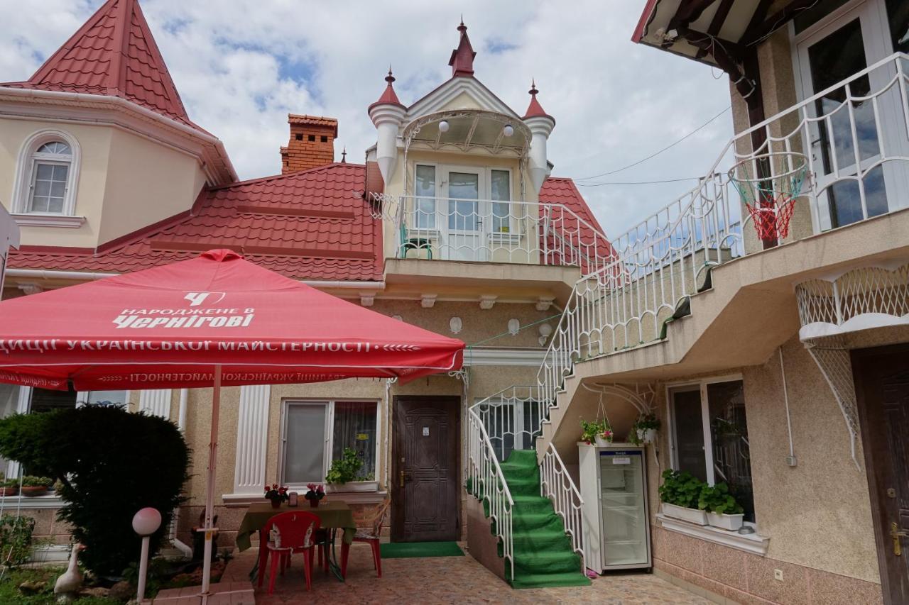 White House Apartments Odessa Extérieur photo