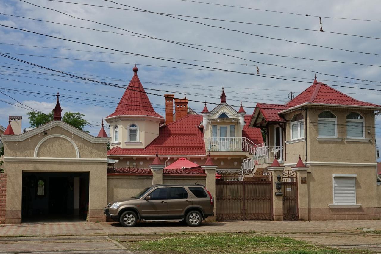 White House Apartments Odessa Extérieur photo