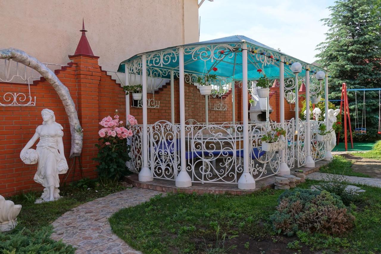White House Apartments Odessa Extérieur photo