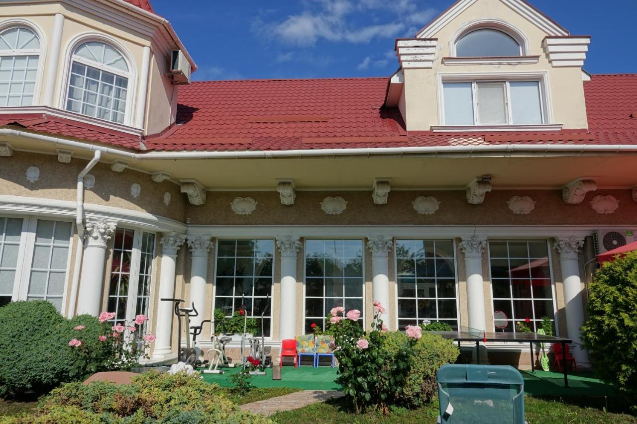 White House Apartments Odessa Extérieur photo