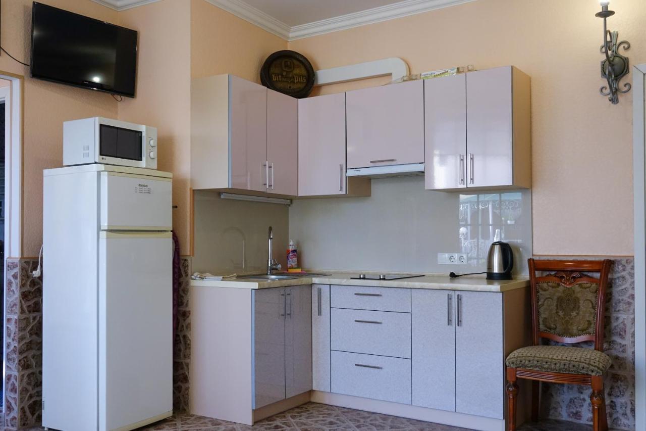 White House Apartments Odessa Extérieur photo